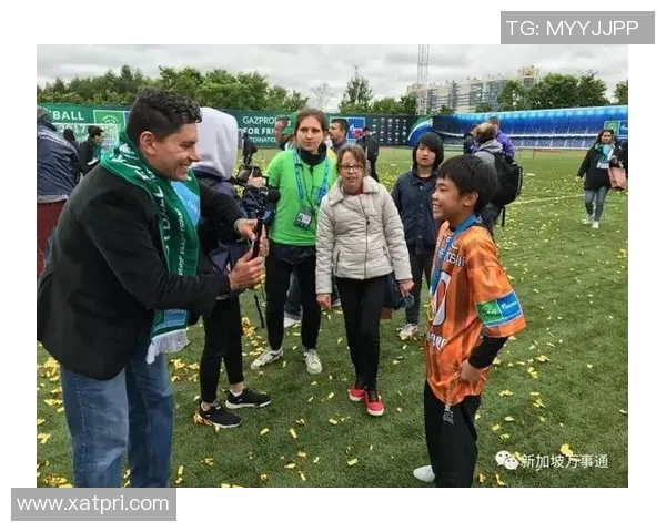 新加坡足球球星卡收藏热潮引发体育文化与青春记忆新讨论